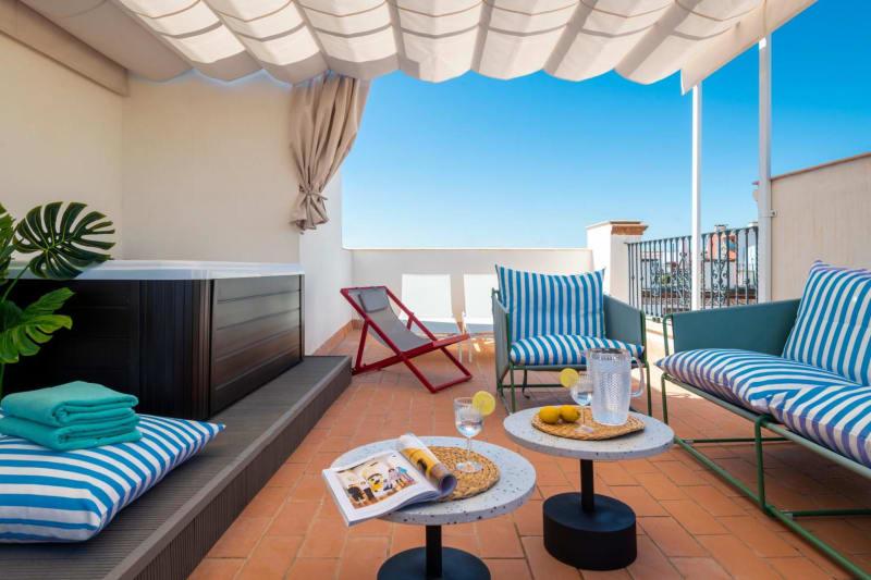 Magno Apartments San Gil D - 3 Dormitorios con jacuzzi en terraza privada